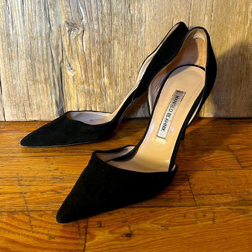 Manolo Blahnik D’Orsay Pump in black suede Size 39.5